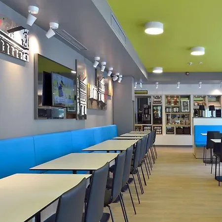 호텔 B&B Hotel Trier *