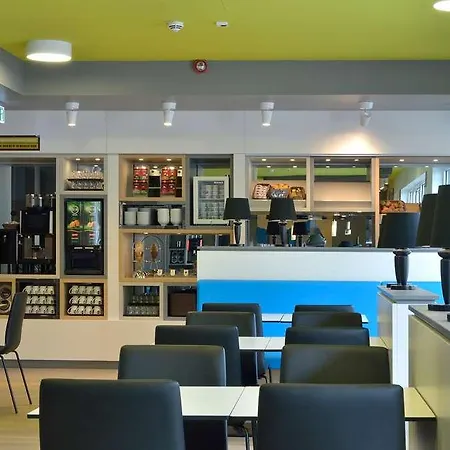 호텔 B&B Hotel Trier *