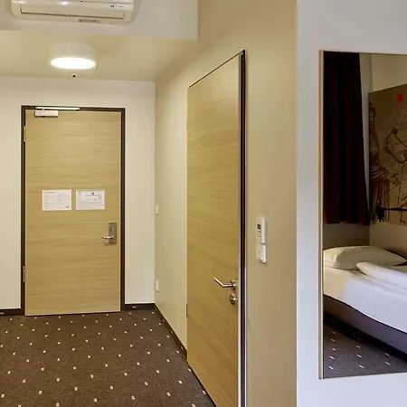 B&B Hotel Trier Отель *